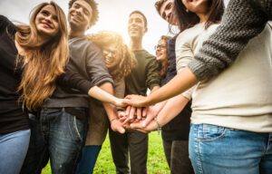 The Best Way to Mobilize Teens to Serve in Family Ministry